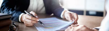 Business people discussion advisor concept